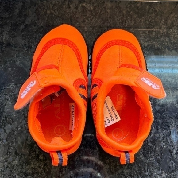 Toddler water shoes, size 7 - Picture 4 of 6